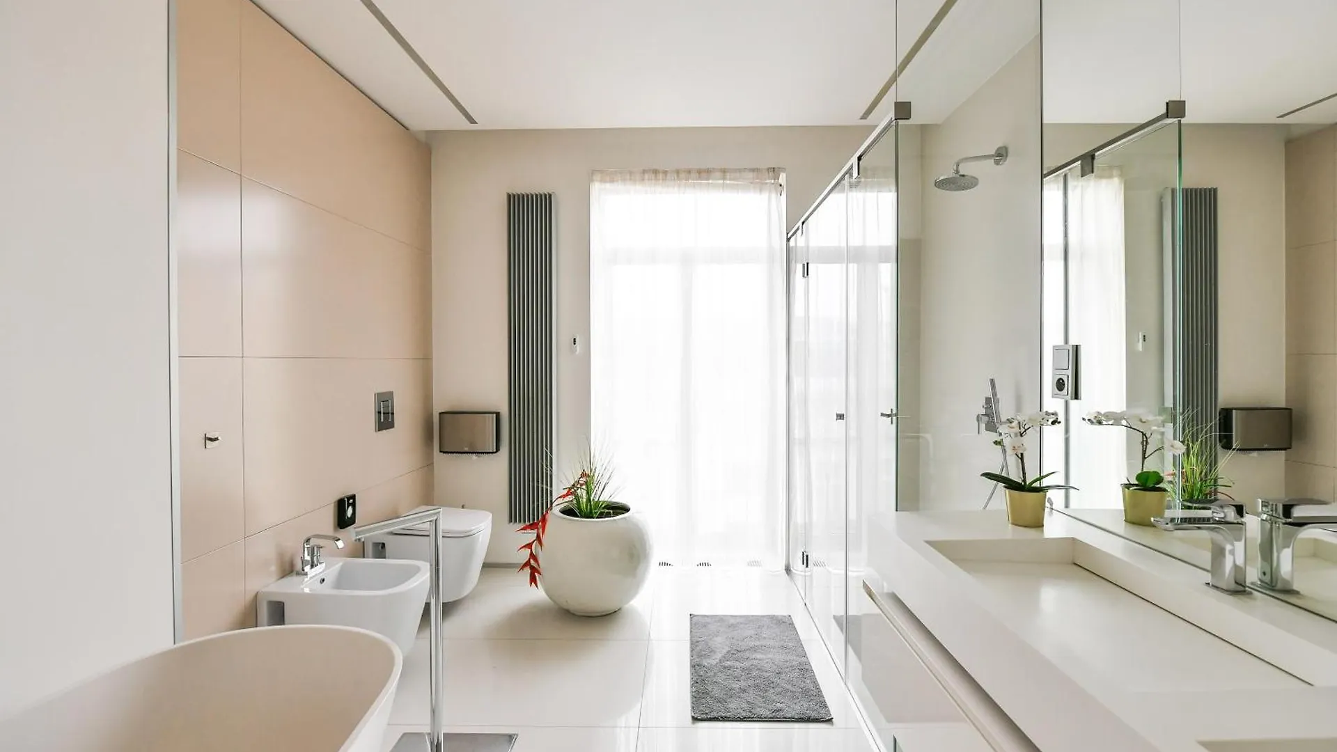 Appartement Presidential Penthouse, 303M2, Jacuzzi On Terrace, Sauna, 6Bdrm, 4Bthrm, Ac, Lift Praag Tsjechië