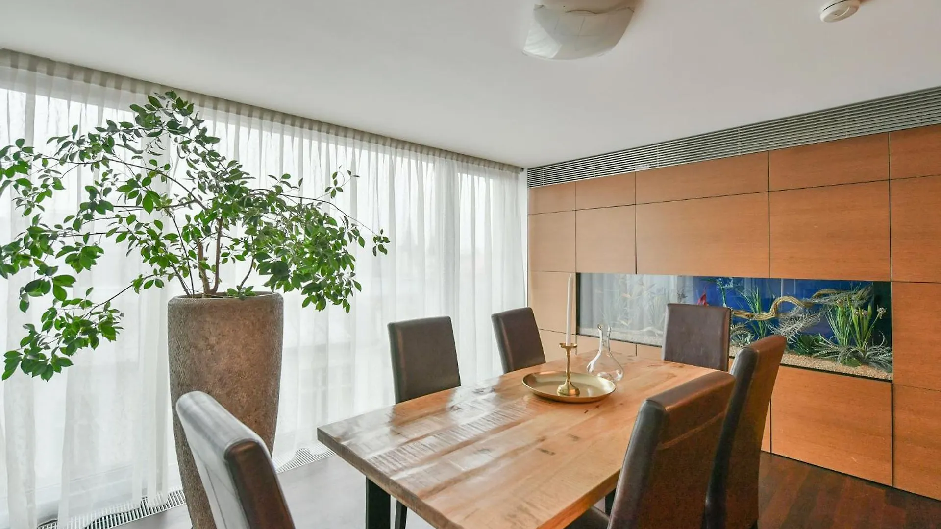 Presidential Penthouse, 303M2, Jacuzzi On Terrace, Sauna, 6Bdrm, 4Bthrm, Ac, Lift Praag 0*,