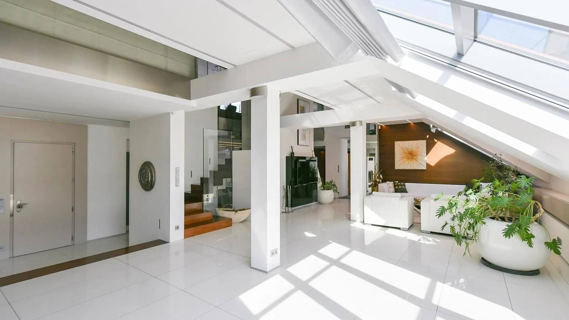 Presidential Penthouse, 303M2, Jacuzzi On Terrace, Sauna, 6Bdrm, 4Bthrm, Ac, Lift Praag