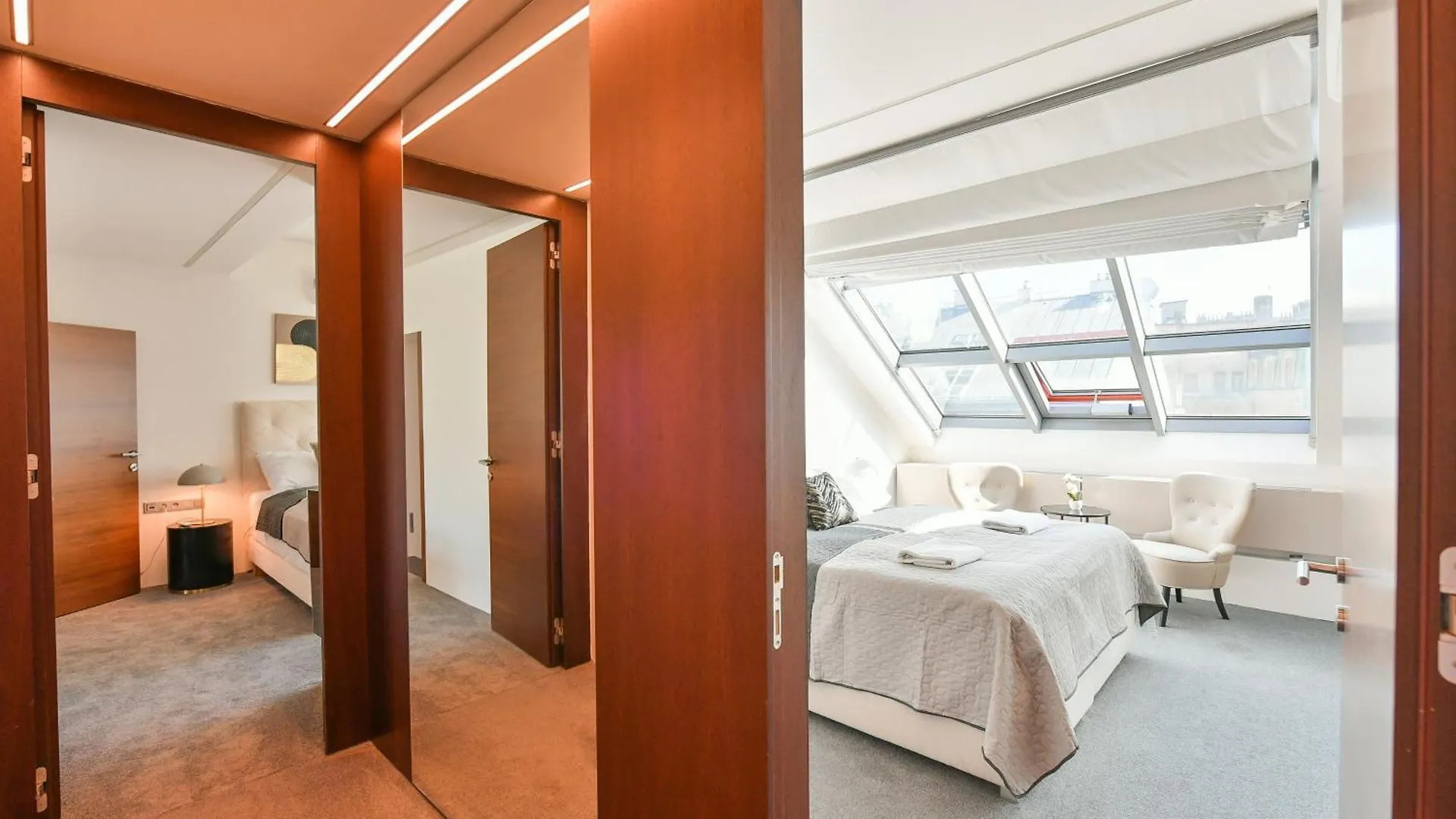 Presidential Penthouse, 303M2, Jacuzzi On Terrace, Sauna, 6Bdrm, 4Bthrm, Ac, Lift Praag Tsjechië