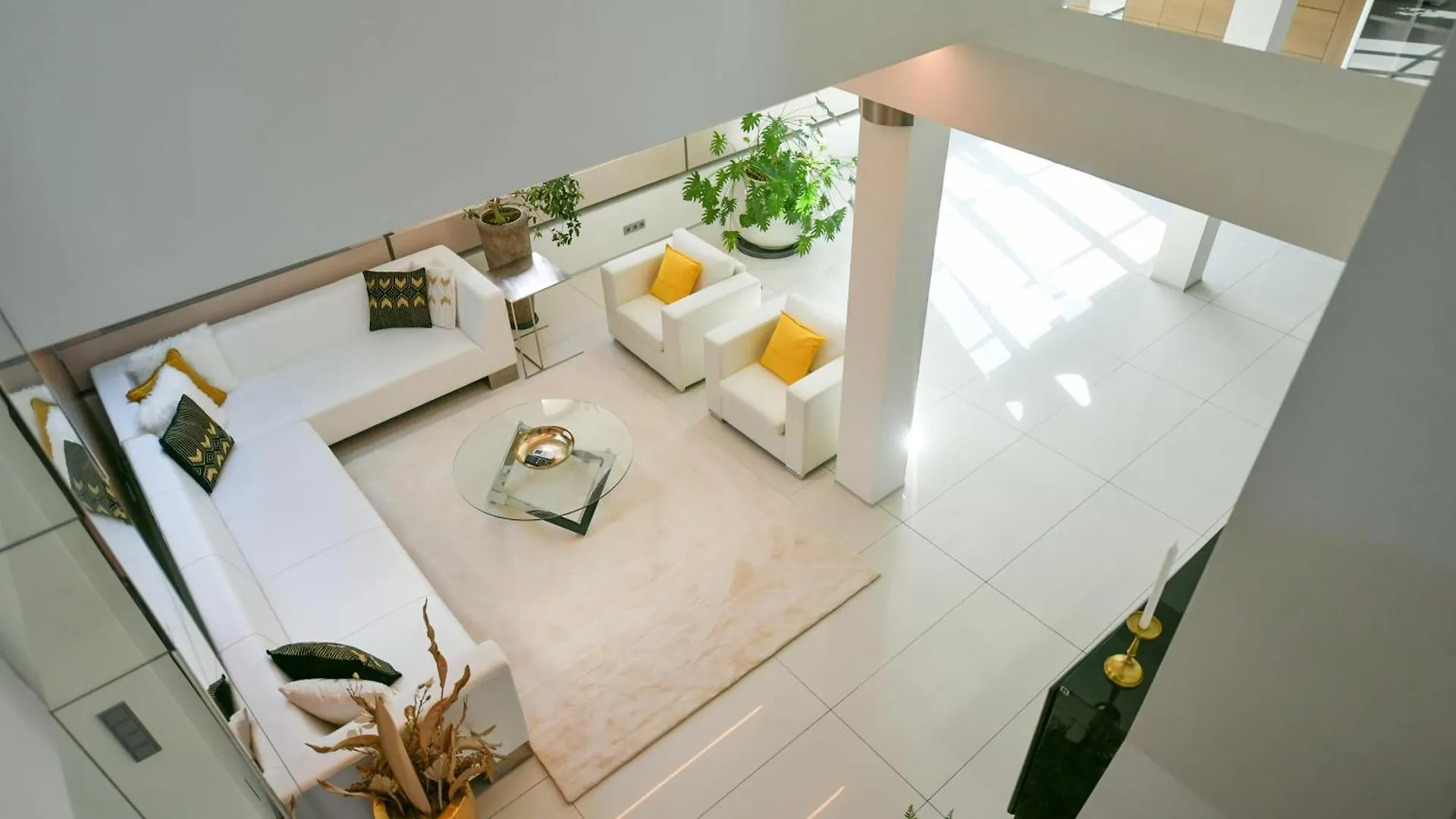 Presidential Penthouse, 303M2, Jacuzzi On Terrace, Sauna, 6Bdrm, 4Bthrm, Ac, Lift Praag Tsjechië