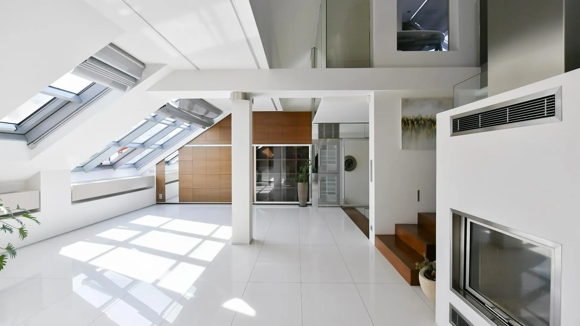 Appartement Presidential Penthouse, 303M2, Jacuzzi On Terrace, Sauna, 6Bdrm, 4Bthrm, Ac, Lift Praag Tsjechië